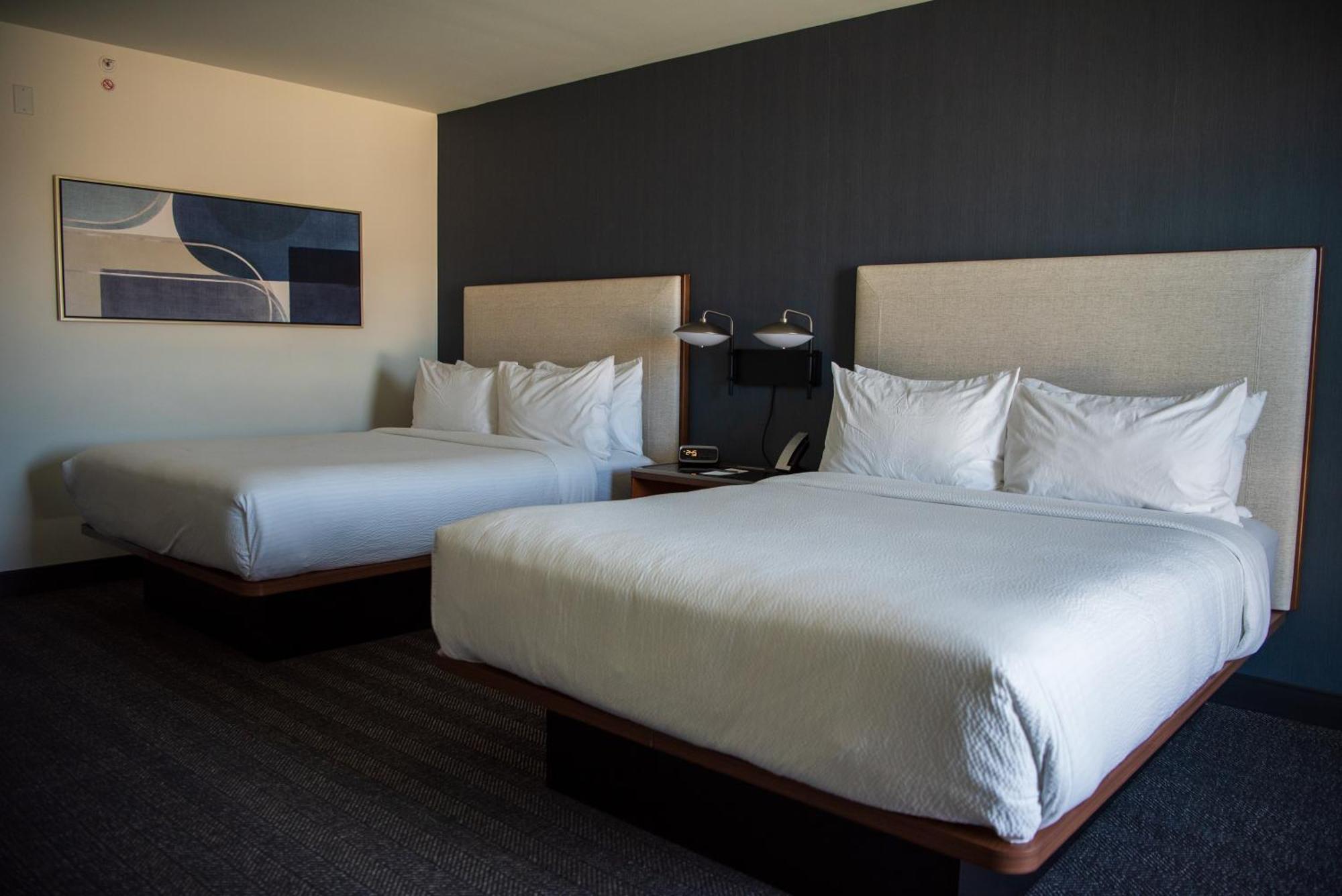 Courtyard By Marriott Lake Stadt Exterior foto