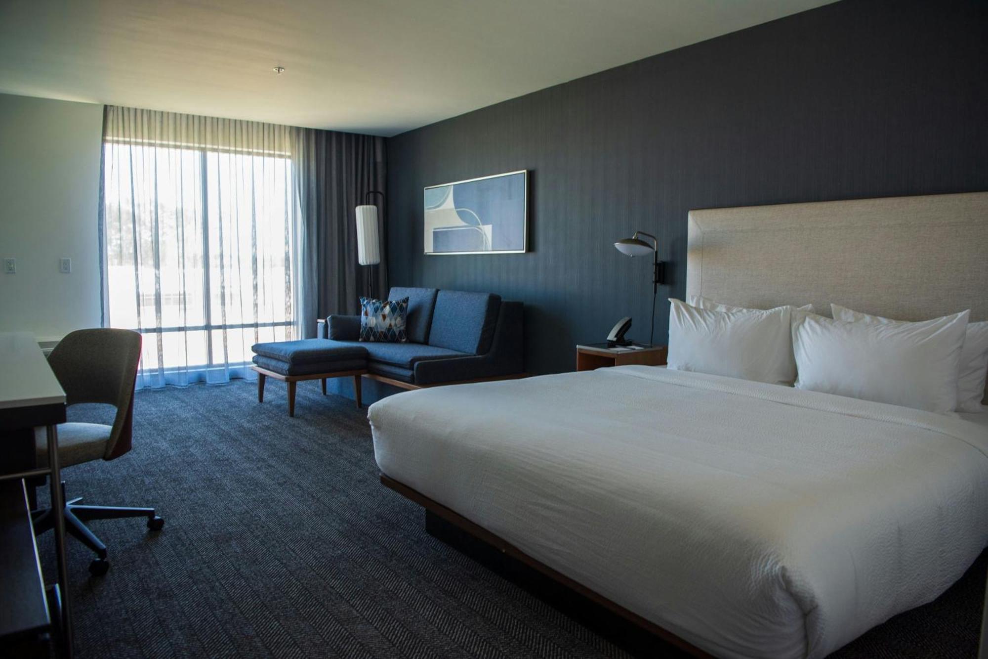 Courtyard By Marriott Lake Stadt Exterior foto